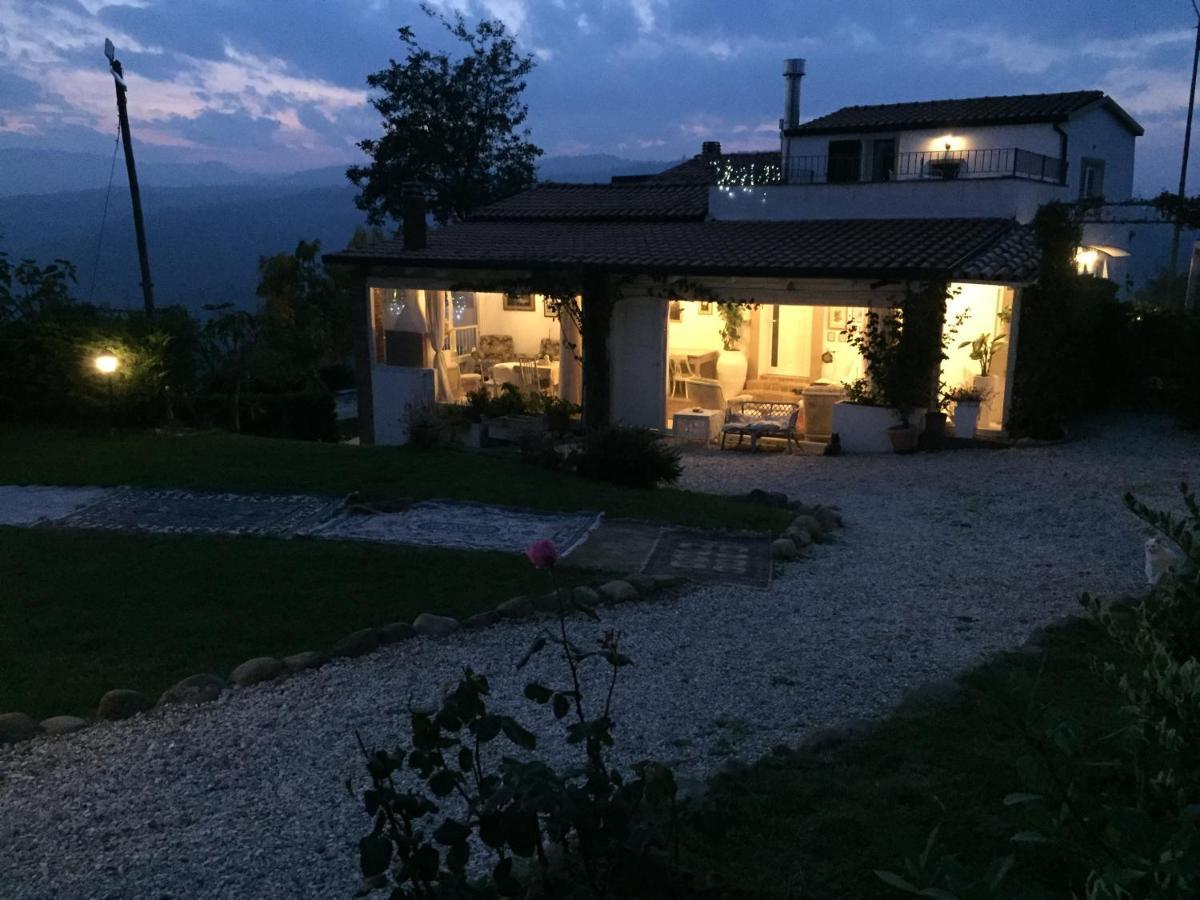 Villa Tamara Country & Spa Suites Montefiore Conca Cameră foto